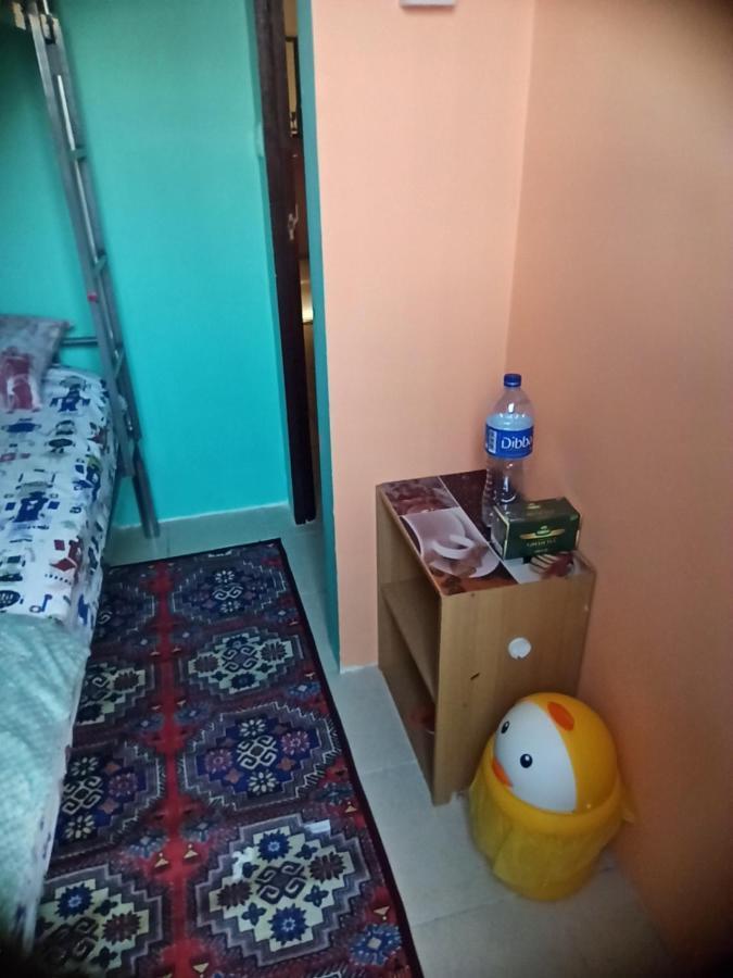 Moon Backpackers , Al Rigga , Partition For Couples And For Singles Lägenhet Dubai Exteriör bild