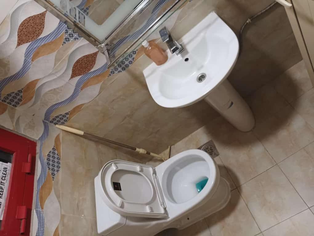 Moon Backpackers , Al Rigga , Partition For Couples And For Singles Lägenhet Dubai Exteriör bild