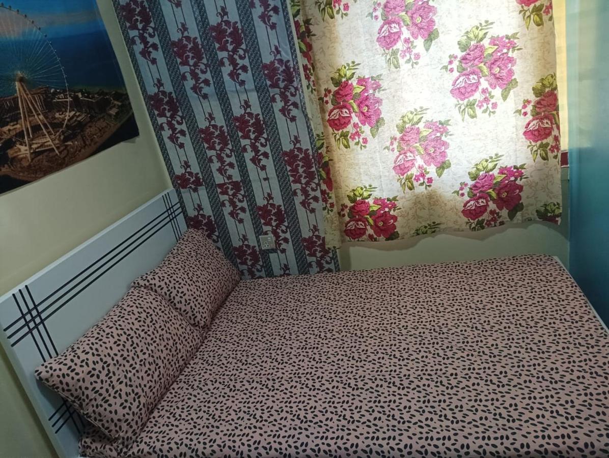 Moon Backpackers , Al Rigga , Partition For Couples And For Singles Lägenhet Dubai Exteriör bild