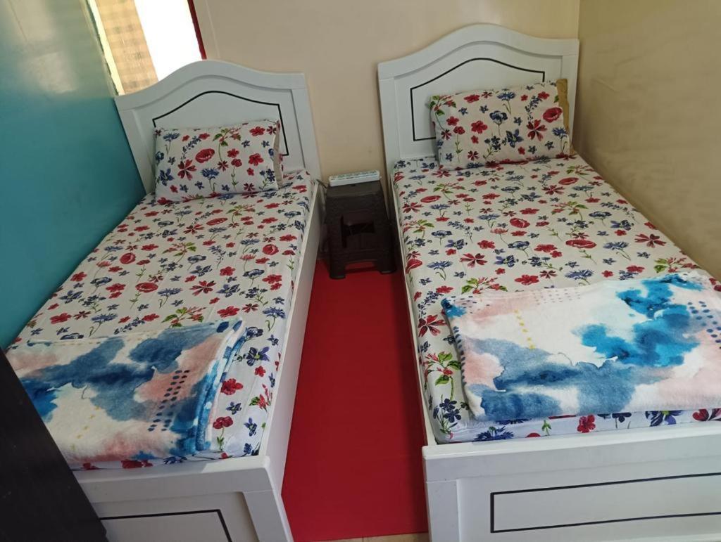 Moon Backpackers , Al Rigga , Partition For Couples And For Singles Lägenhet Dubai Exteriör bild