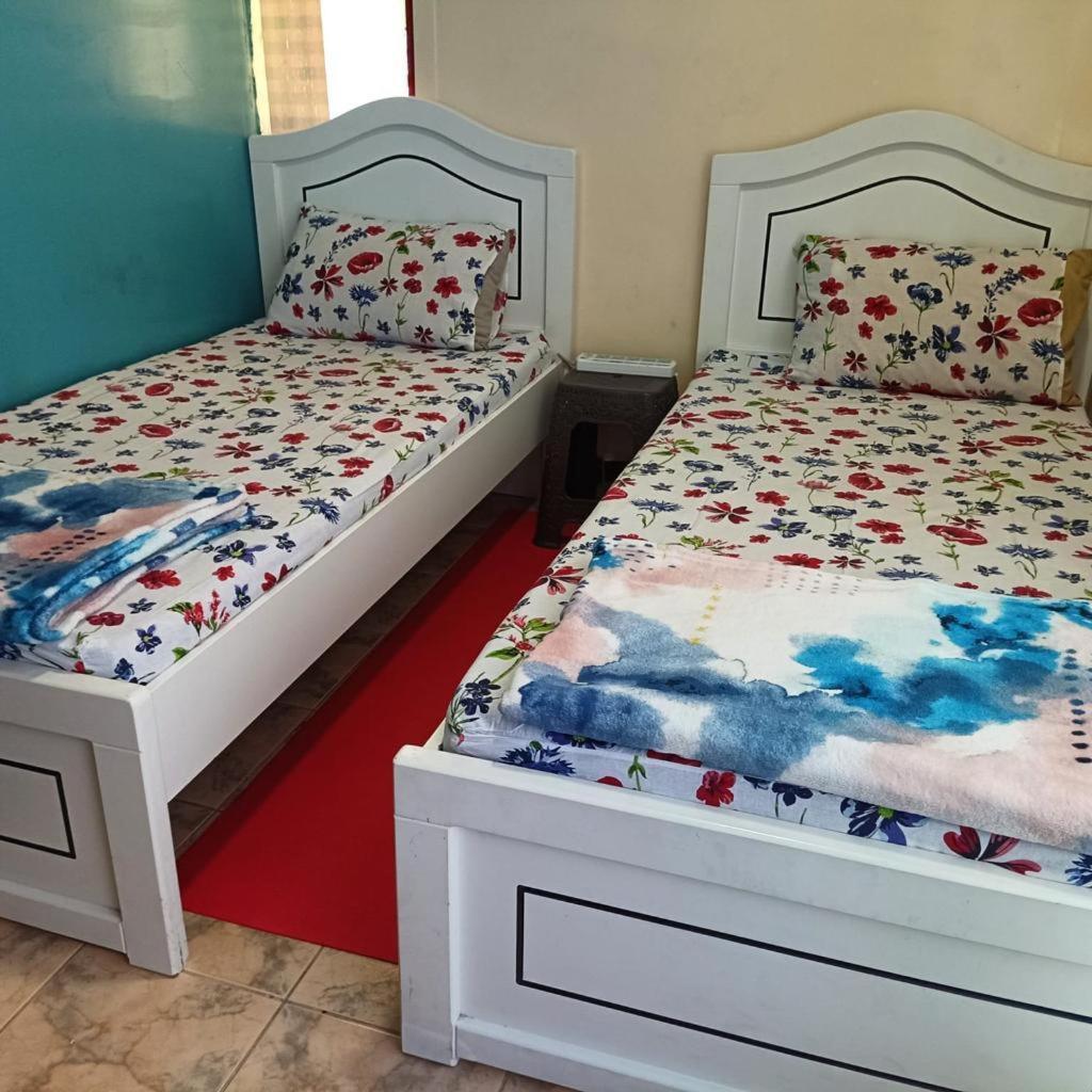 Moon Backpackers , Al Rigga , Partition For Couples And For Singles Lägenhet Dubai Exteriör bild